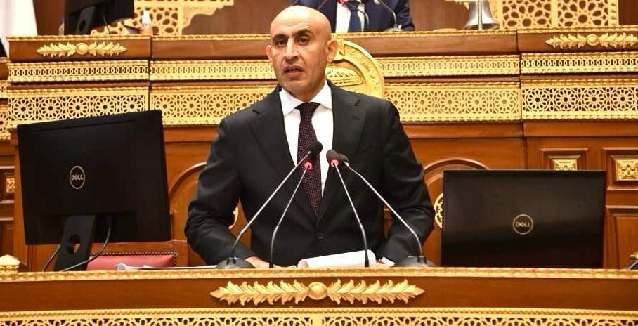 وزير التربية والتعليم خلال الحديث عن المنهج اليابا وزير التربية والتعليم خلال الحديث عن المنهج اليابا